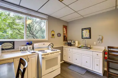 Image de Portland Vacation Rental ~ 11 Miles to Downtown