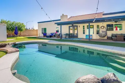 Image de Pool, Putting Green & Games: Chandler Home!