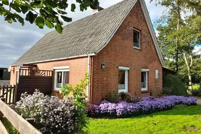 Image de Ferienhaus für 6 Gäste mit 130m² in Wingst