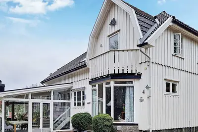 Image de Maison de vacances pour 9 a Tjodalyng-By Traum