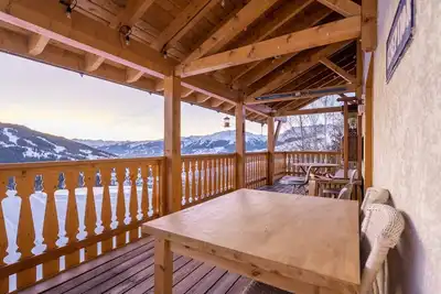 Image de Luxury chalet (14p) 6 bedrooms, 3 bathrooms & sauna. In the centre of Vallandry, with a beautiful view