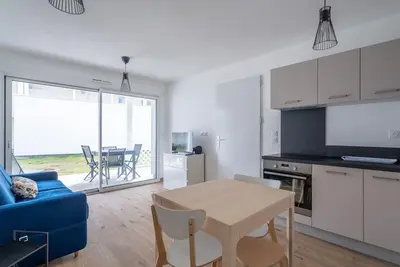 Image de Appartement Neuf 3* à Mimizan - 100m de l'Océan, Piscine, Clim, WiFi, 4 Pers, Ménage inclus