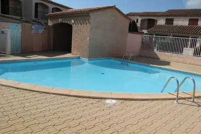 Image de Villa T3 avec garage, terrasse, piscine et Wifi - 6 couchages à Saint-Cyprien, proche plage et commerces