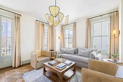 Image de The Manor 91. 5 by Guesthouse Charleston – Brand New Spacious Home in Downtown Charleston