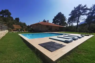 Kır evi Havuzlu ve Bahçeli (Villa Olymposzaray)