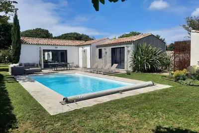 Image de Magnifique villa avec piscine privée. Un havre de paix. Tous services inclus.