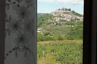 Image de Rooms Cassa d'Oro in Motovun central Istria / Room Malvazija for 2 persons in Motovun