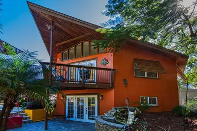 Image de ***Large House with Heated Salt Water Pool