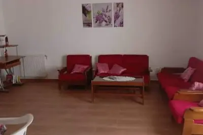 Image de Appartement à 10 minutes de l'aéroport S+2 très calme