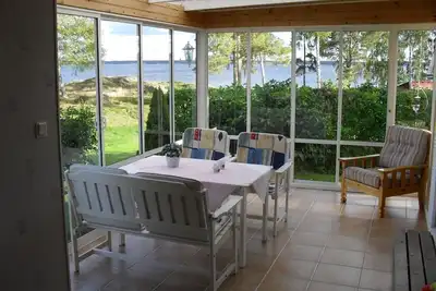 Image de Holiday home right by Lake Vänern