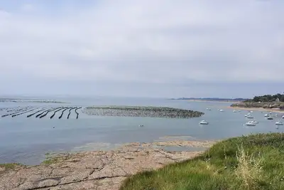 Image de Jolie maison bien équipée à 5mn à pied de 2 belles plages et du centre nautique
