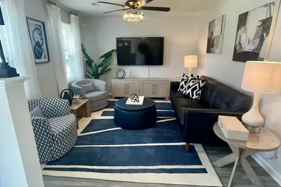 Look no further! Beautiful 4 Bed 2 Bath Ranch in Hampton, Va.