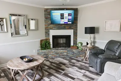 Image de Cozy Home 1/2 mile from Chief Ladiga