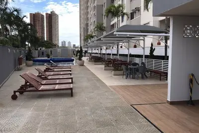 Image de Cozy 2-bedroom apartment with suite