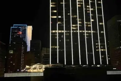 Image de Luxury 850 sq ft High-Rise w/ views and sky pool