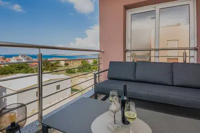 Image de Apartment with two bedrooms | 250 m from the sea | partial sea view