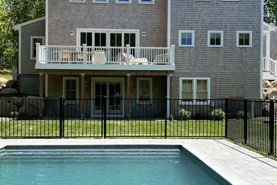 Image de Winter Season Discount: Luxury Villa with Pool. Walk to Village and Beach!