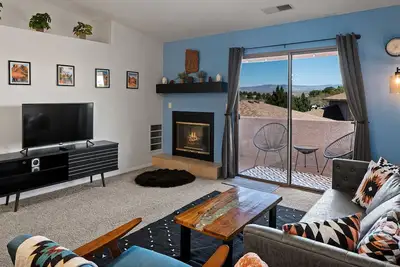 Image de Beautiful Modern Condo w/ Views! Casa Del Sol
