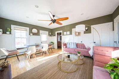 Image de Magnificent 5br/2ba Near Casinos