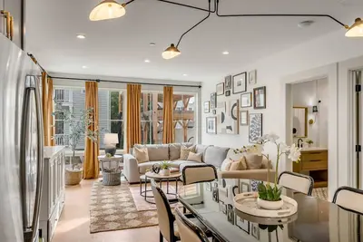 Image de The Manor 93. 5 A by Guesthouse Charleston –  New Luxury Home in Downtown Charleston