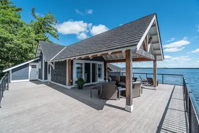 Image de Ouno Island on the prestigious Lake Rosseau