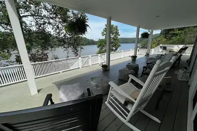 Image de Waterfront Claytor Escape Lodge -Stunning Views