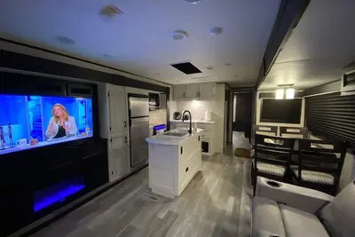 Image de Tranquil, Relaxing Country Setting - 1br Rv