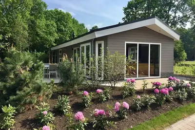 Image de Stand-alone luxury vacation home for 5 persons.