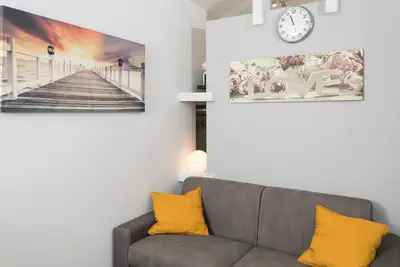 Image de Studio \"Monolocale Glicine\" avec balcon et climatisation