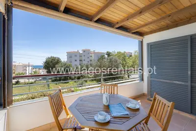 Image de 🌴 Marina Park Getaway | Pool, Tennis & Easy City Access 🌊