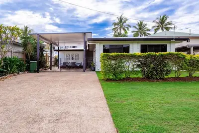 Image de Beautifully Renovated Beachside Family Home