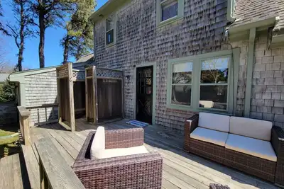 Image de Newly Renovated and Ideally Located \/ Close to Chatham's Idyllic Downtown