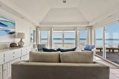 Image de Cloud Nine on Crystal Lake