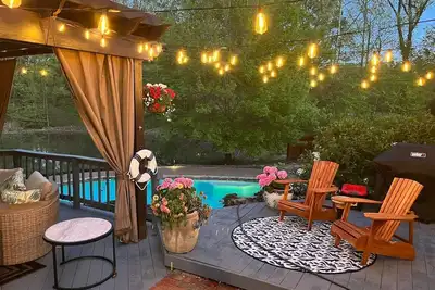 Image de Beautiful House with Pool by Snowden Grove