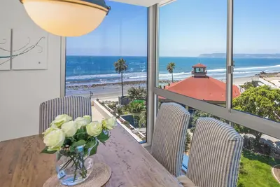 Image de Newly Remodeled Condo in Cabrillo Tower