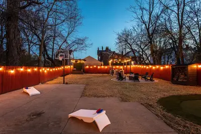 Image de Outdoor Oasis-New 4 Br w/PuttPutt, Hottub, Firepit