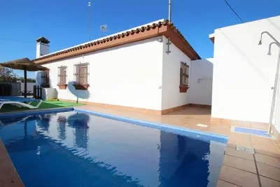 Image de nice holiday home with private pool, for 4-5 persons, quiet, with Wi-Fi and airconditioning and bicycles