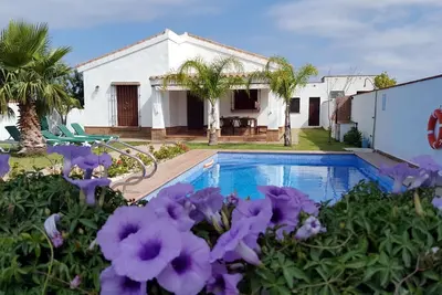 Image de nice house for 6 persons, with private pool, garden with barbecue, Sat-Tv, free Wifi, air-conditioning