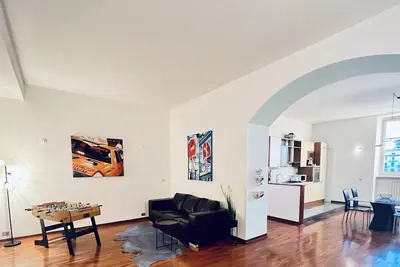 Image de [120 m² de prestigieux] Top  au centre. A 2 pas de toutes les attractions.