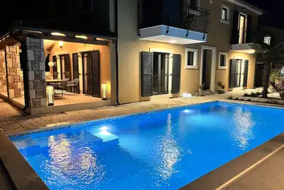 Image de Vacation home, large heated pool, 4 bedrooms, 4 bathrooms, Croatia / Istria