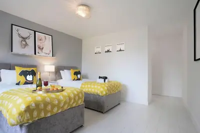 Image de Detached 6 Bedroom House - Free Parking & FastWifi