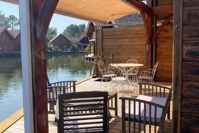 Image de 141 - Magnifique chalet pour 6 personnes en Bord de lac