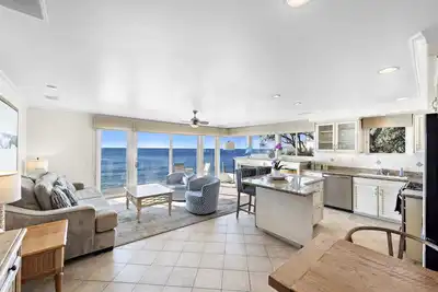 Image de 3 Unobstructed ocean view direct beach access! Oceanfront Villa with a Spectacular View (C)