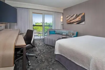 Image de Affordability Meets Comfort! Homey Unit w/ Balcony, Pets Allowed!