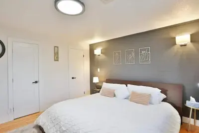 Image de 3br/Ac Units/4min to Cu/10min Downtown.