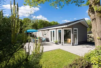 Image de âś“ Ferox at Landgoed de Scheleberg âś“ Holiday home for 5 persons âś“ Situated in Lunteren (Gelderland) âś“ Holiday park at the Veluwe âś“ Book directly at the park