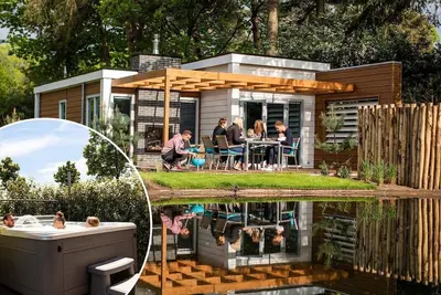 Image de âś“ Lodge Royal at Landgoed de Scheleberg âś“ Vacation house for 4 people âś“ Located in Lunteren (Gelderland) âś“ Vacation park in the Veluwe âś“ Book directly with the park