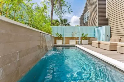 Image de Home With Private Pool 'The Blue Lagoon'