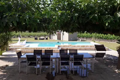 Image de New : Maison familiale dans un environnement reposant au milieu des vignes