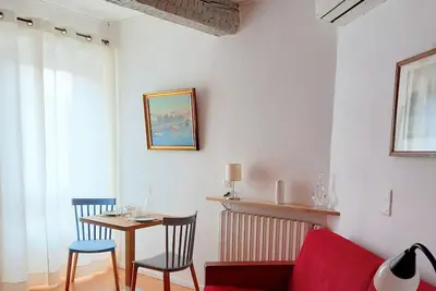 Image de un coin calme en ville + garage